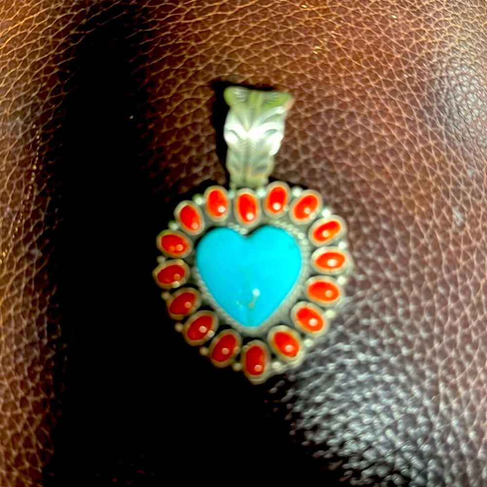 Beautiful 925 Silver Navajo Blue Kingman Turquoise Heart with Coral Pieces